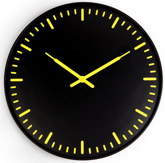 Schweizer Bahnhof Uhr Kikkerland