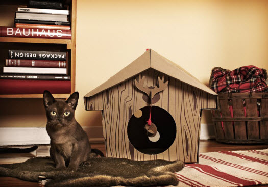 Kanadisches Chalet für Katzen von Loyal Luxe