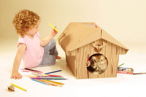 Kanadisches Chalet für Katzen von Loyal Luxe