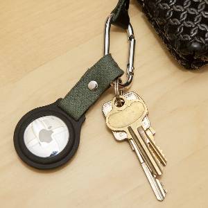 Air Tag Holder With Carabiner