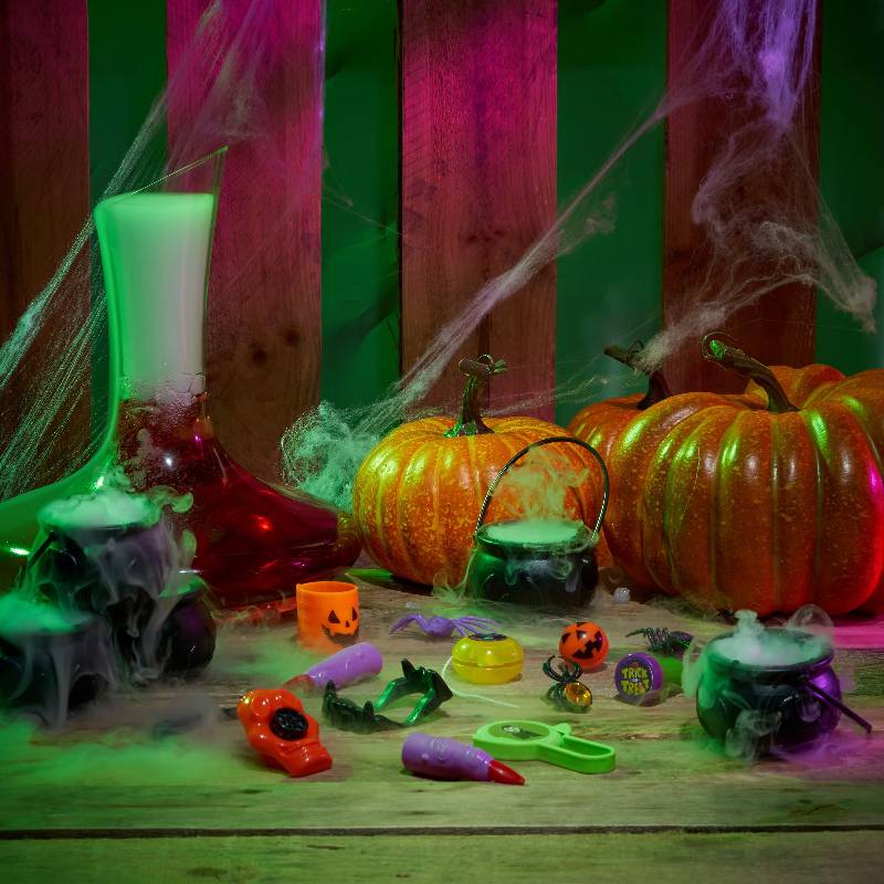 Pack of 110 Assorted Halloween Toys
