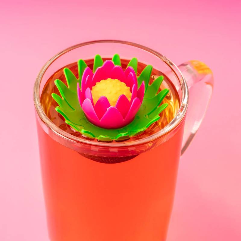 Lotus-Tee-Ei
