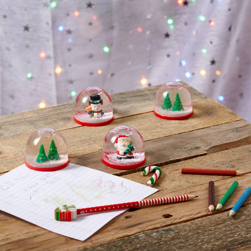 4 Mini Christmas Snow Globes
