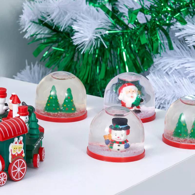 4 Mini Christmas Snow Globes