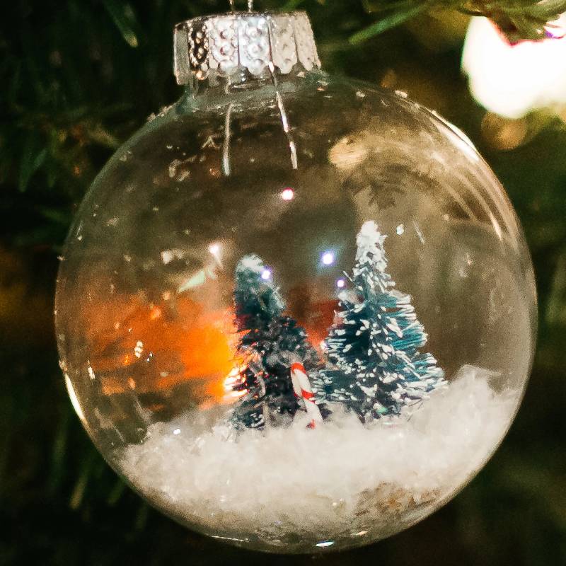 15 Fillable Christmas Baubles