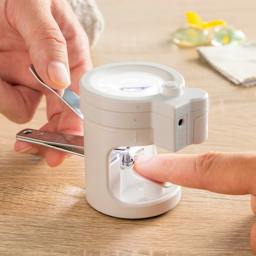 Nail Clipper with Light and Magnifier