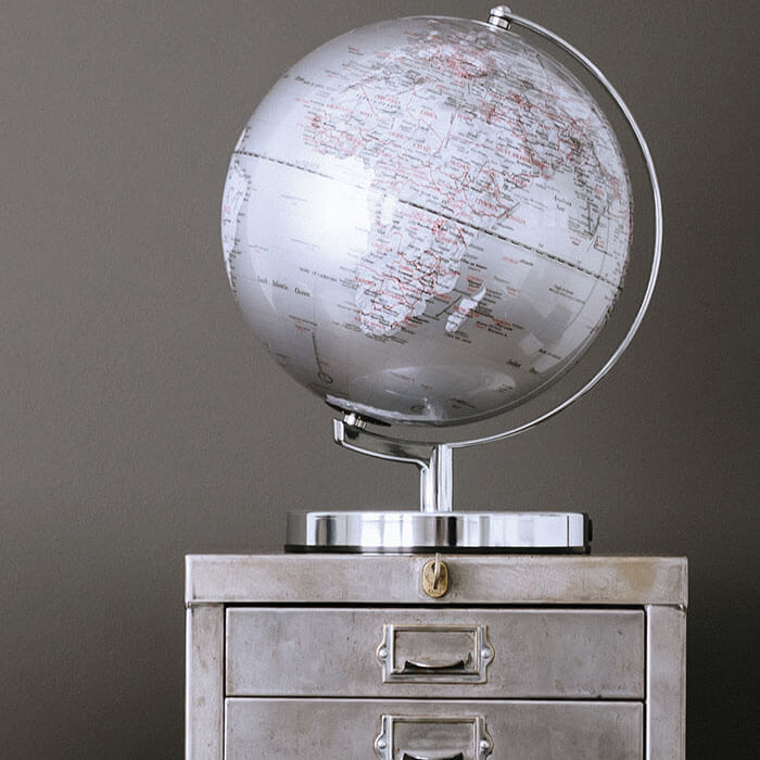 Illuminated Globe Light