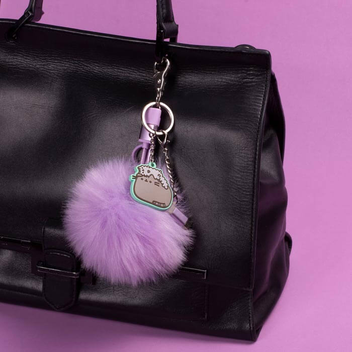 Pusheen Pom Pom Charger