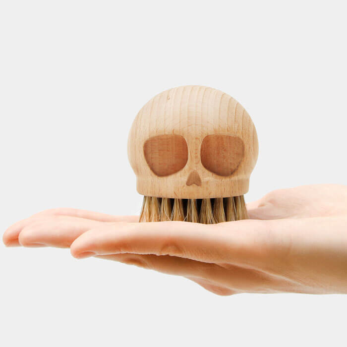 Skull Brush