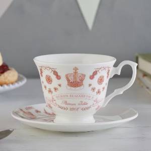 Tasse  Th et Soucoupe Jubil de Platine de la Reine