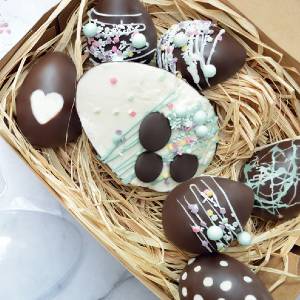 Chocolate Eggs Kit